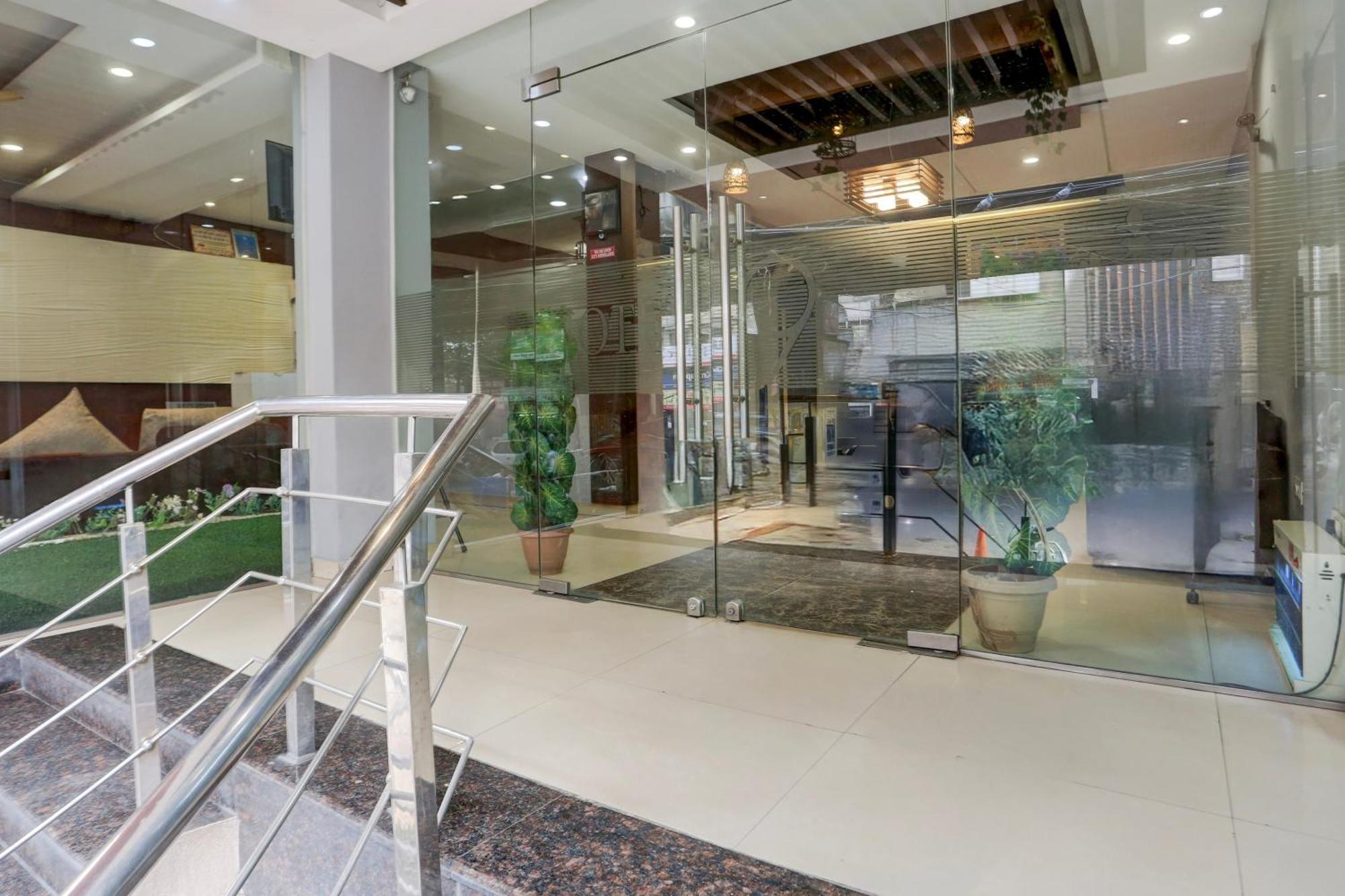 Super Collection O Railway Station Road Near Clock Tower Hotell Ludhiana Exteriör bild